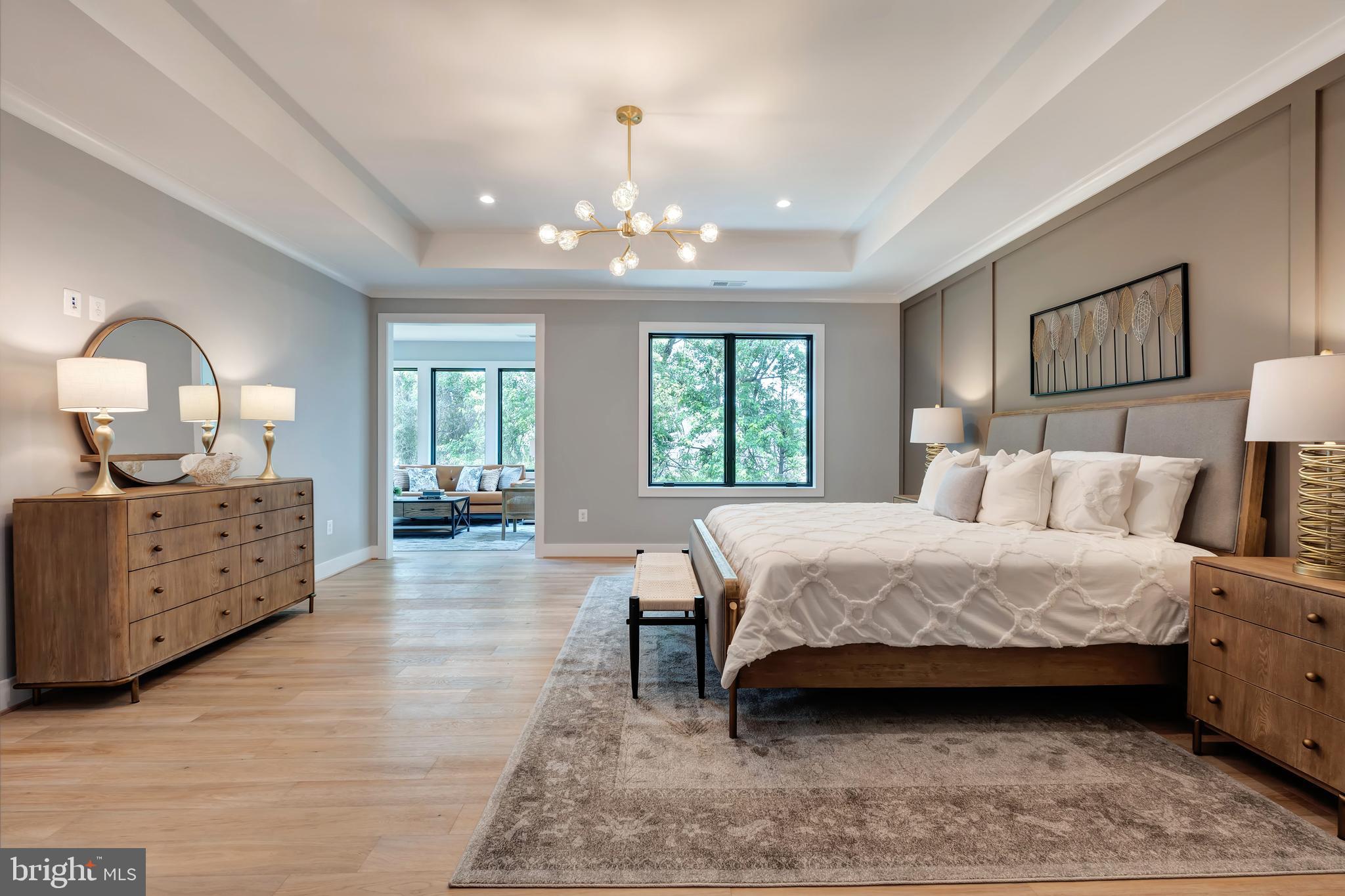 MCLEAN MANOR - Residential