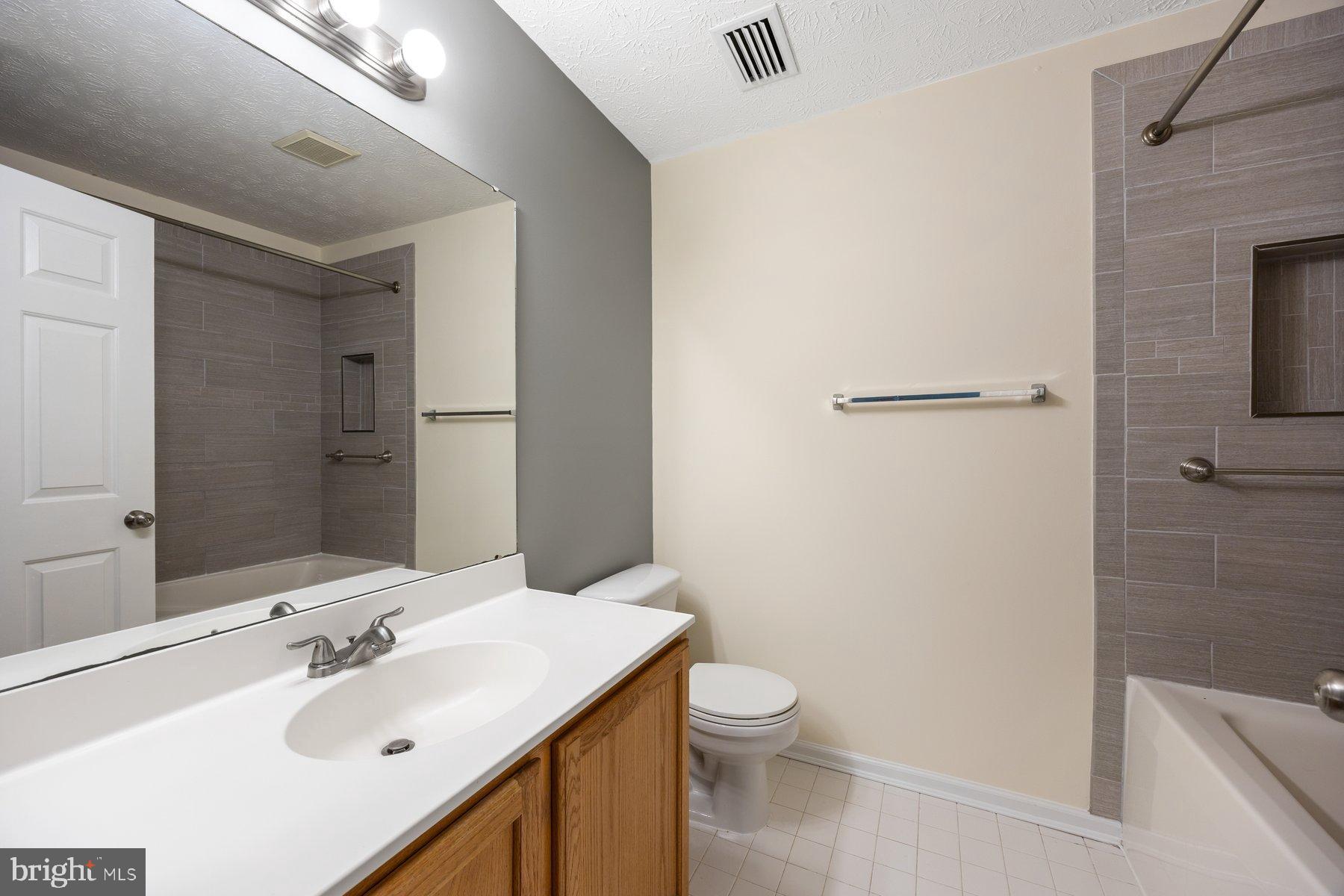 OAKHURST - Residential