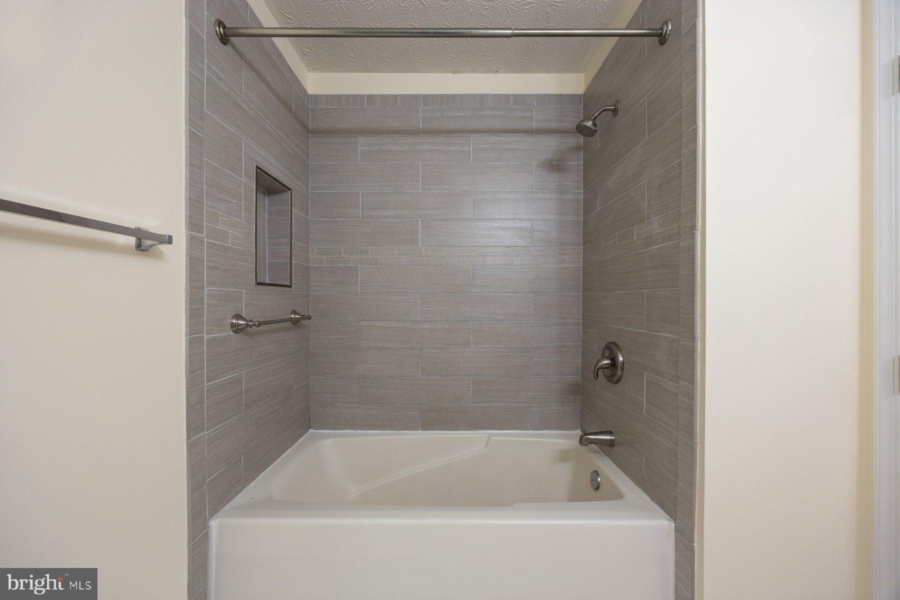 OAKHURST - Residential