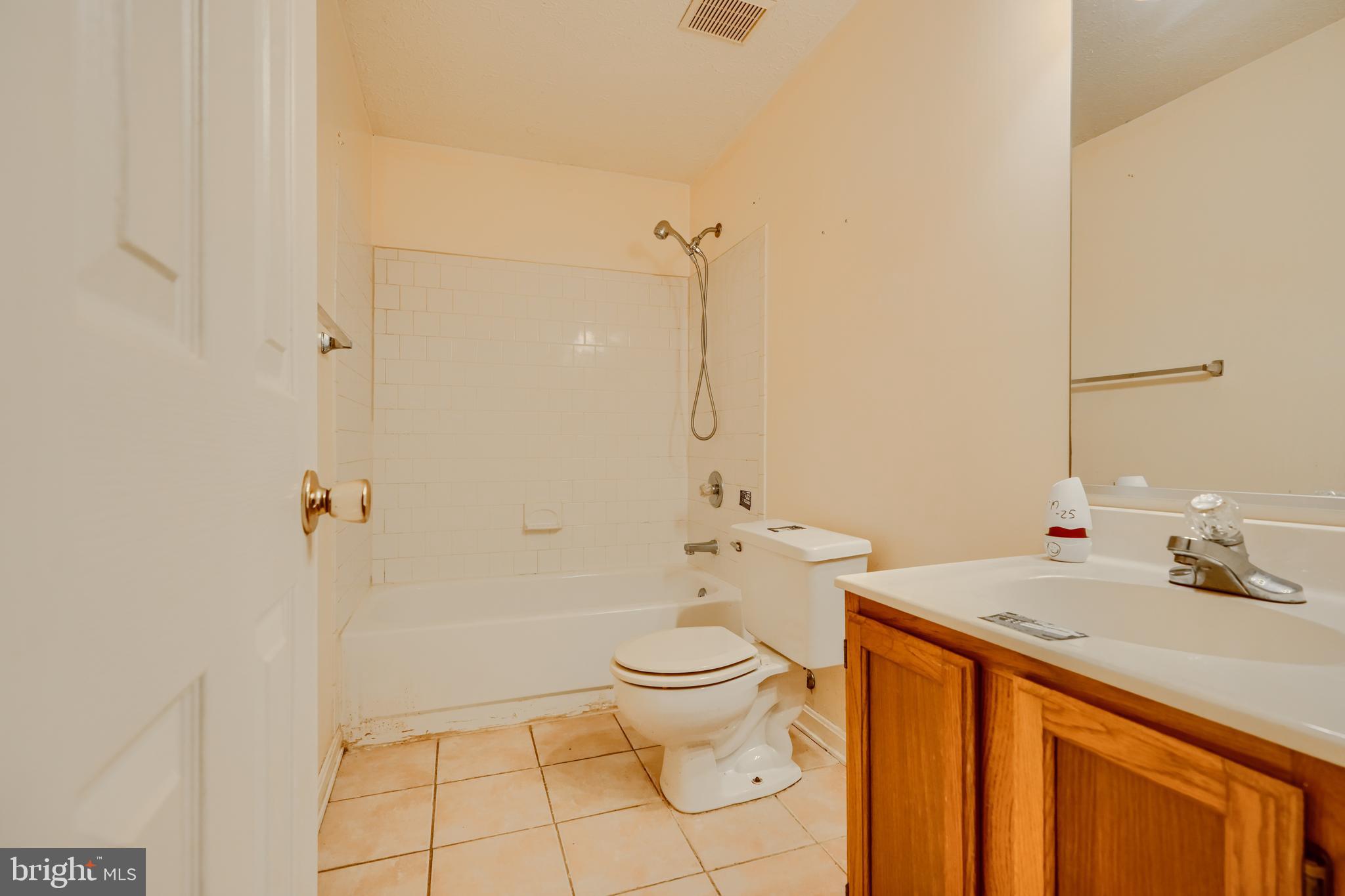 CARROLLWOOD MANOR - Residential