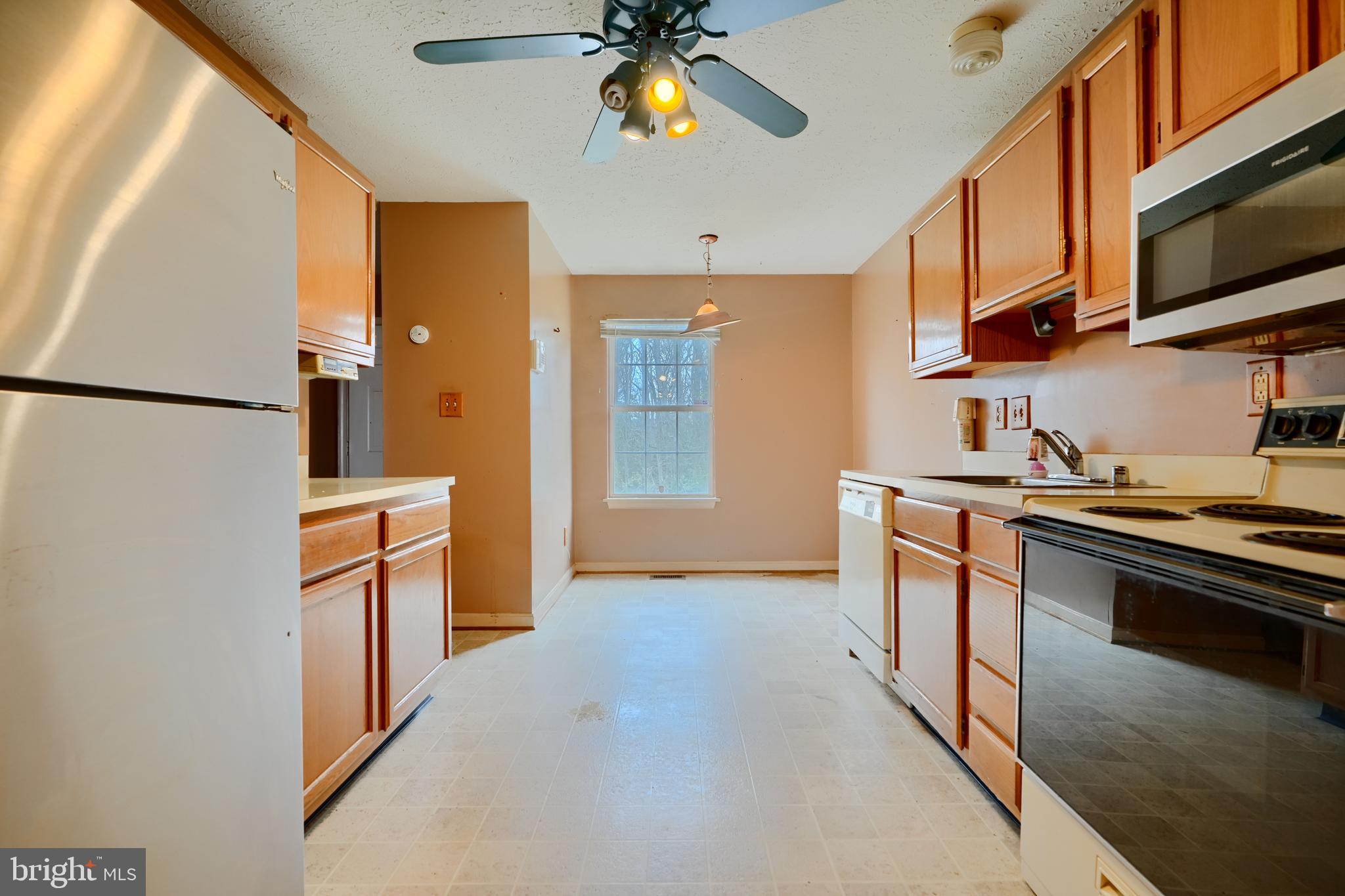 CARROLLWOOD MANOR - Residential