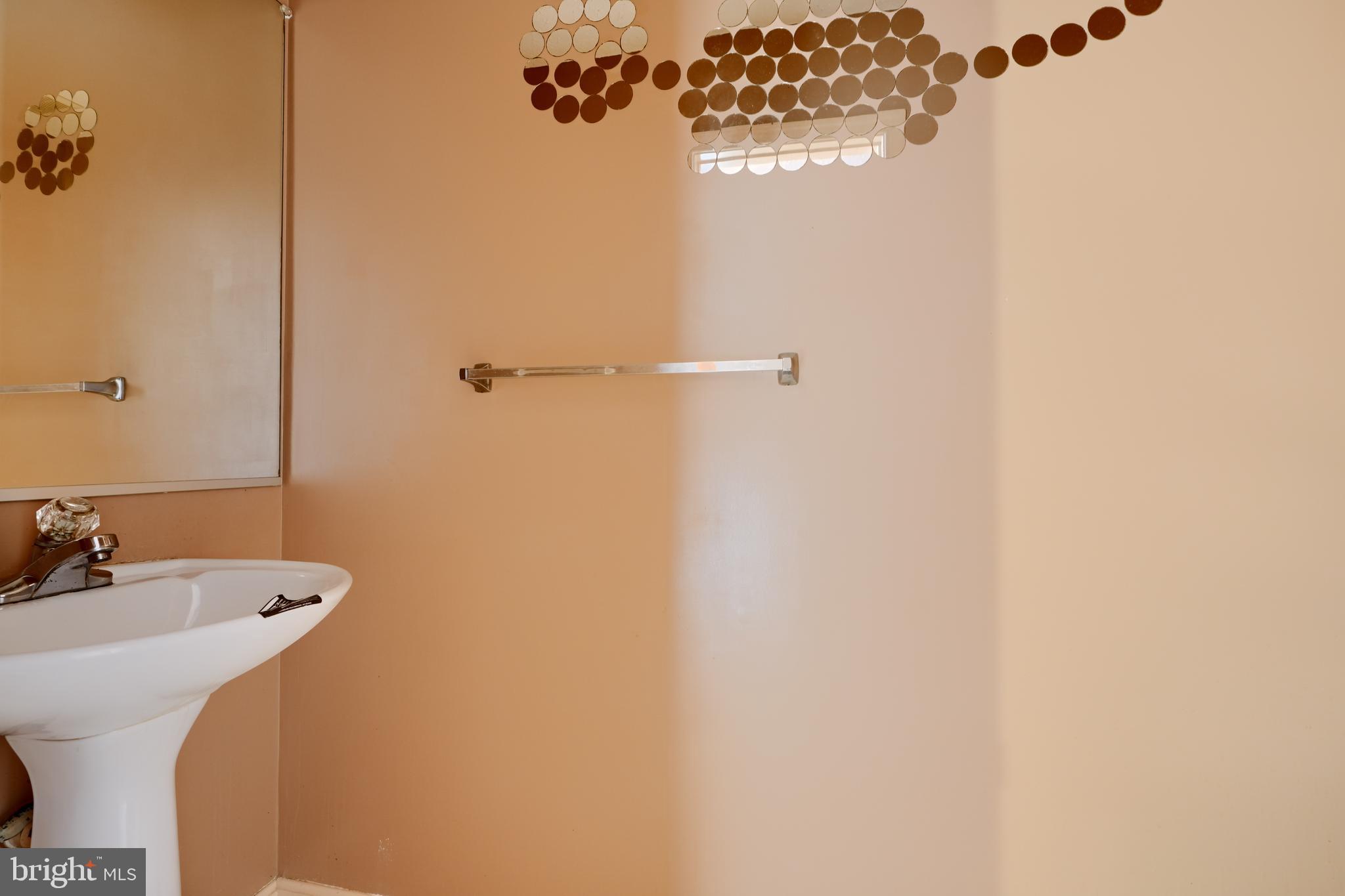 CARROLLWOOD MANOR - Residential