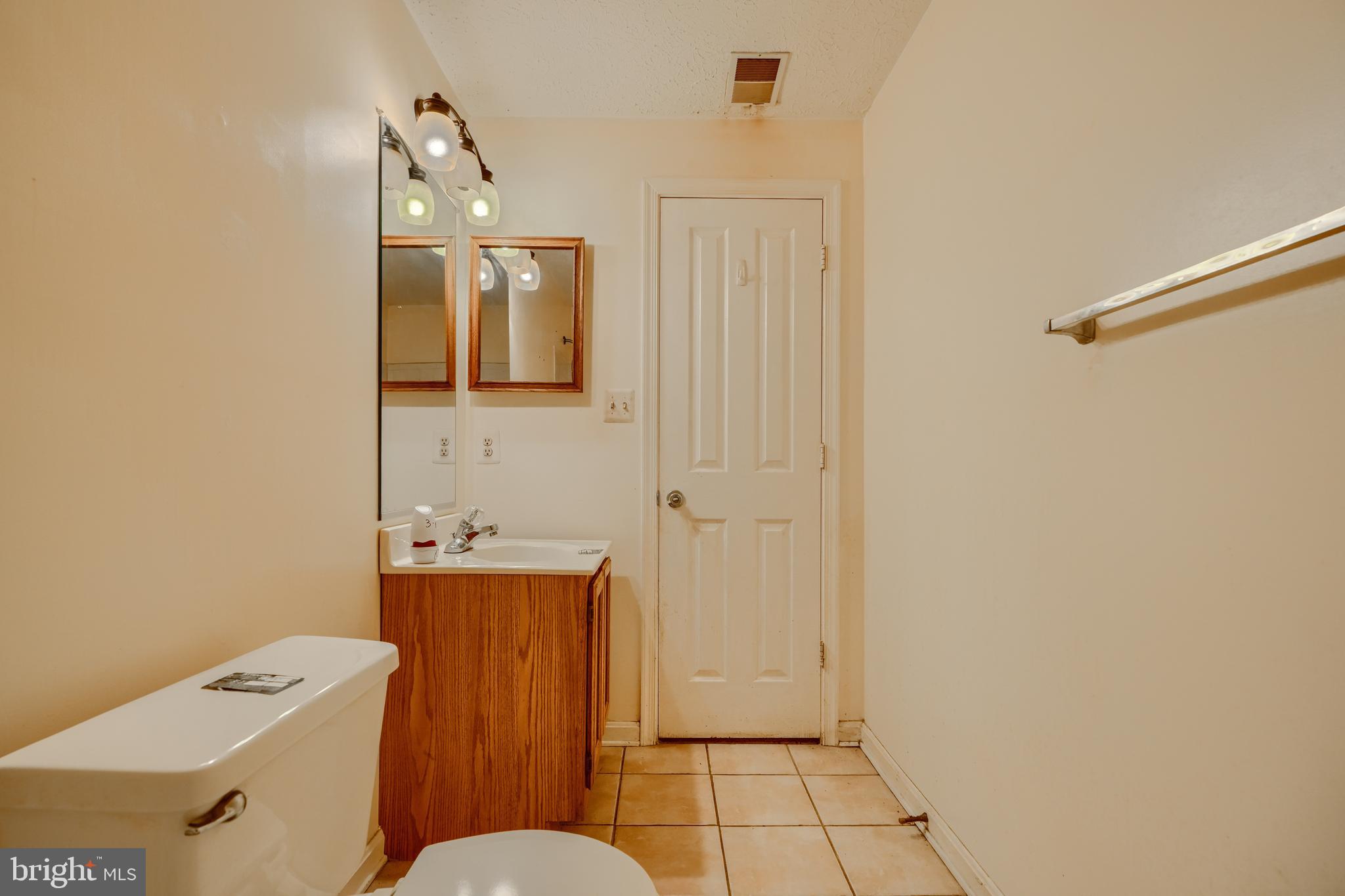 CARROLLWOOD MANOR - Residential