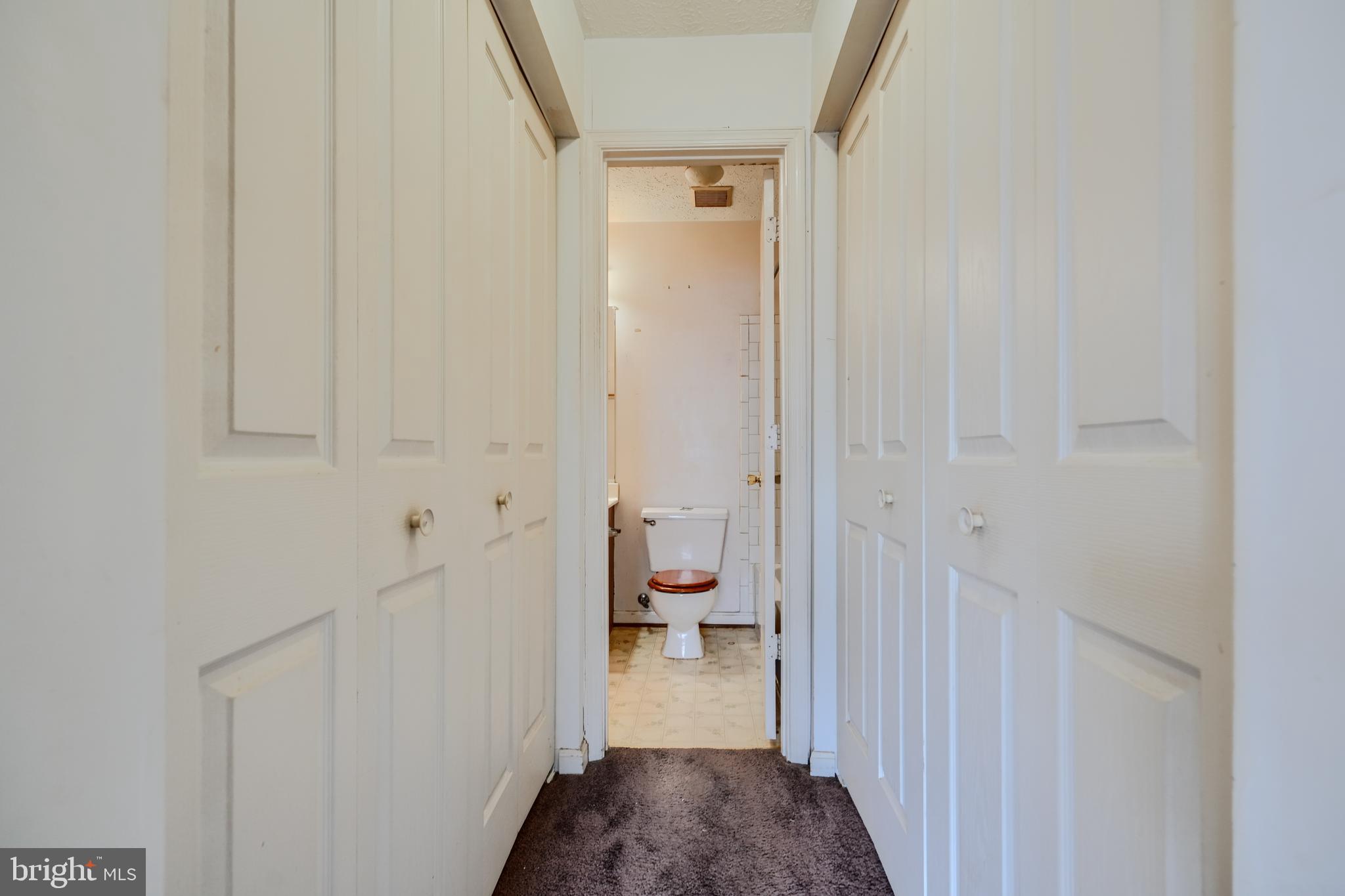 CARROLLWOOD MANOR - Residential