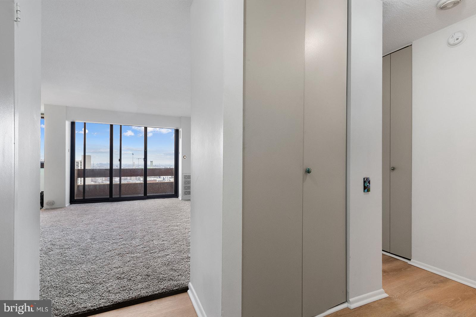 CENTER CITY - Residential Lease