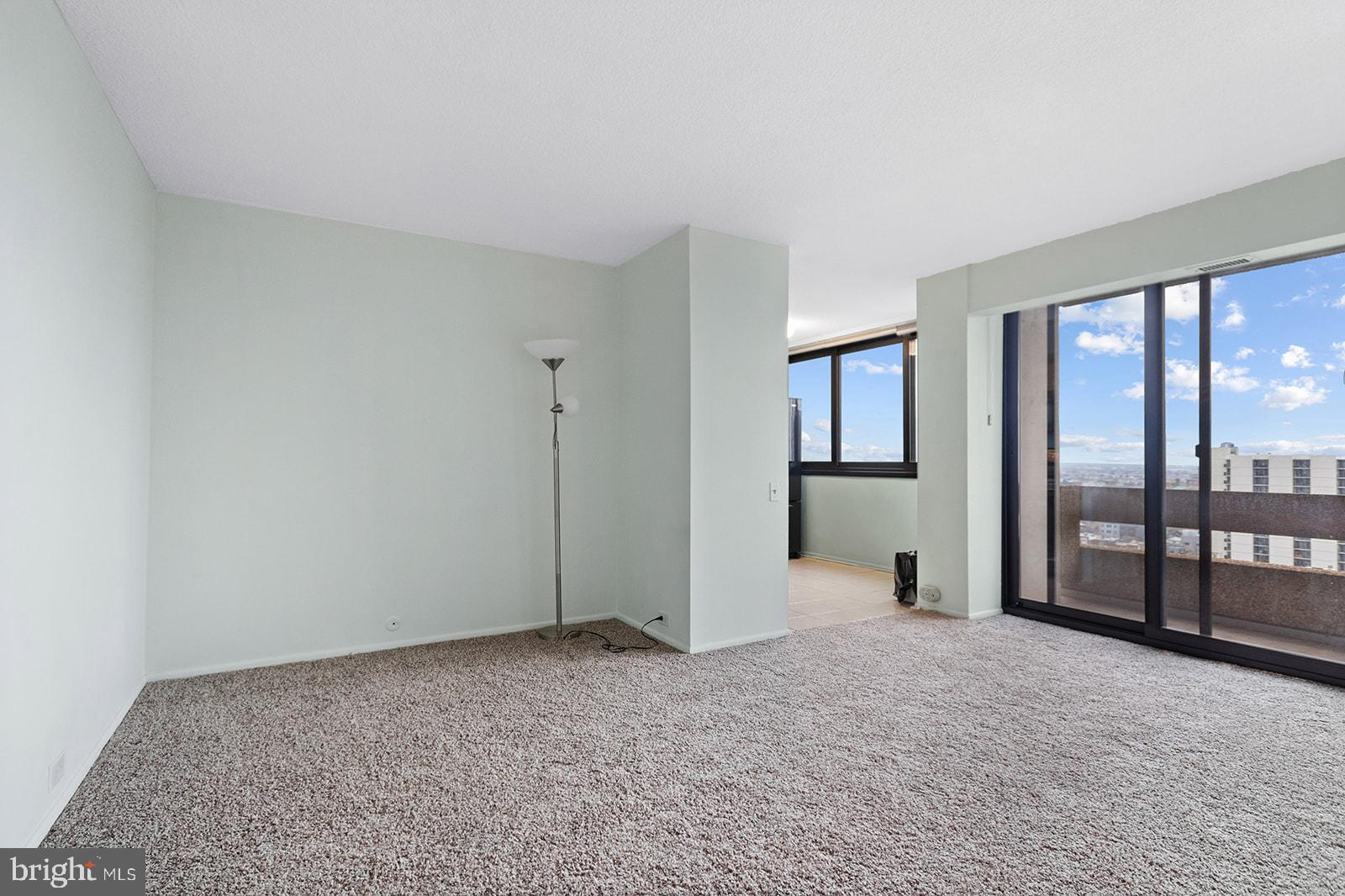 CENTER CITY - Residential Lease