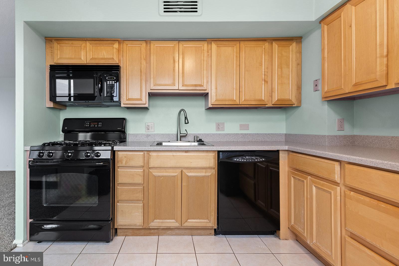 CENTER CITY - Residential Lease