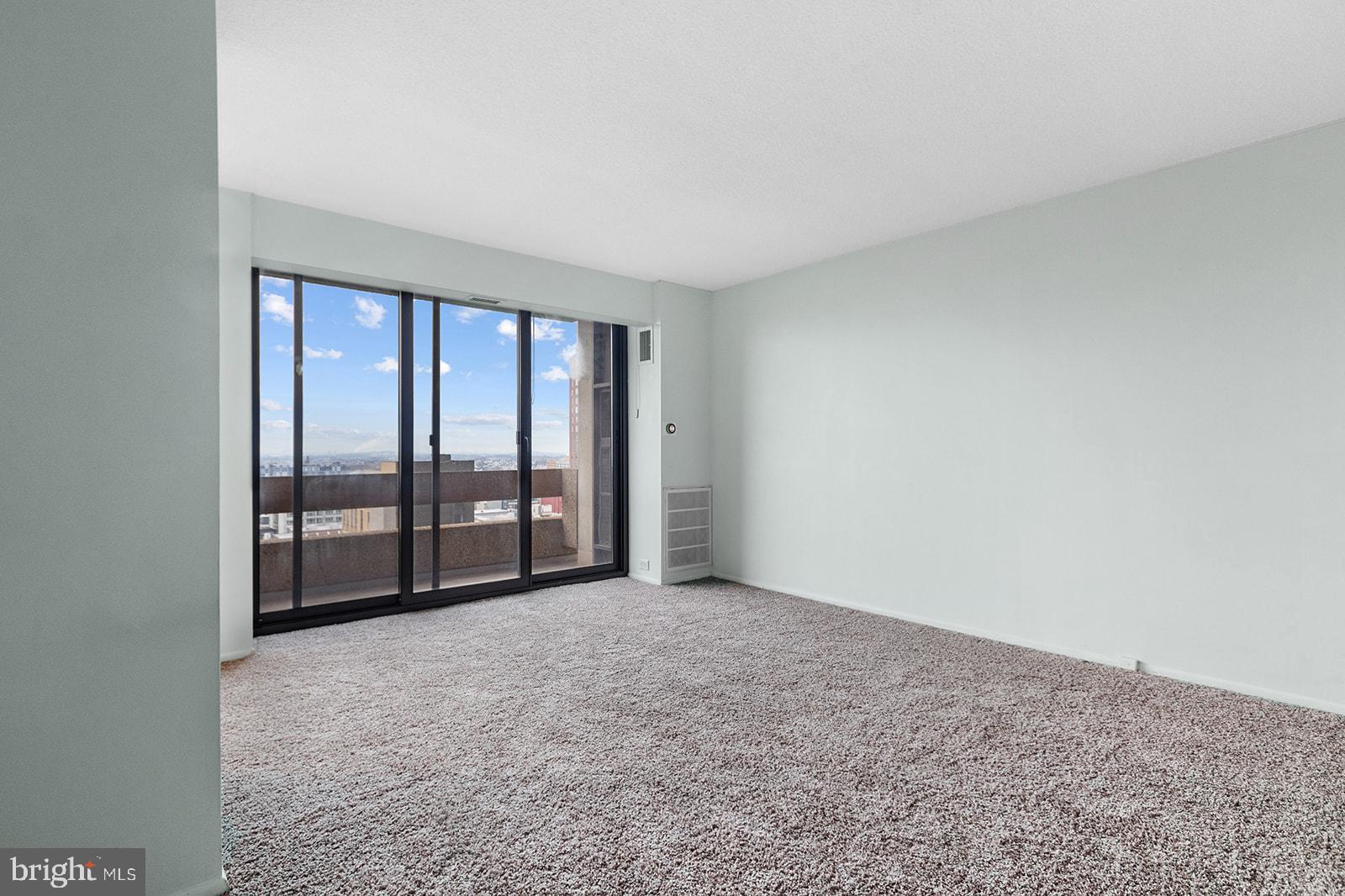 CENTER CITY - Residential Lease