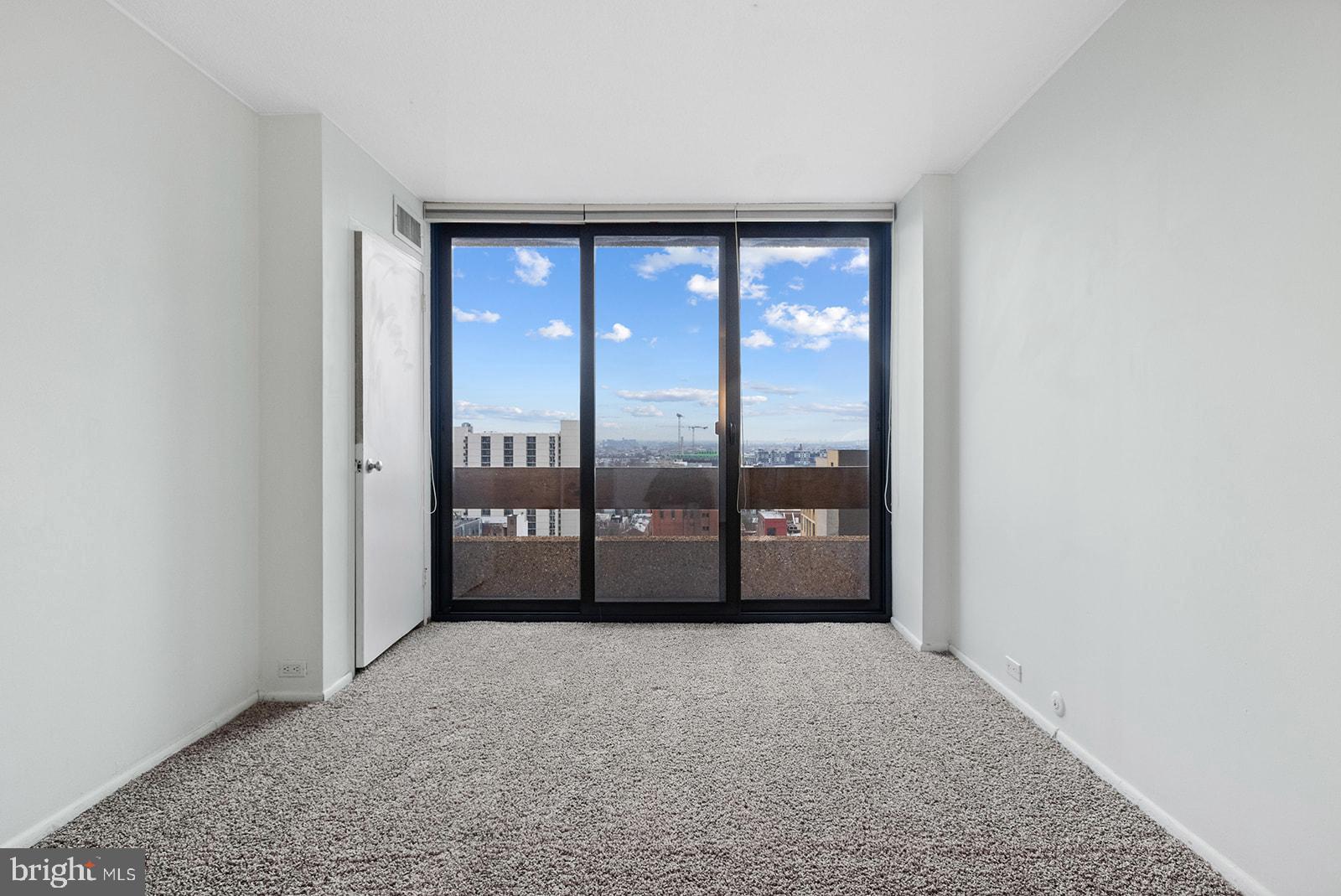 CENTER CITY - Residential Lease