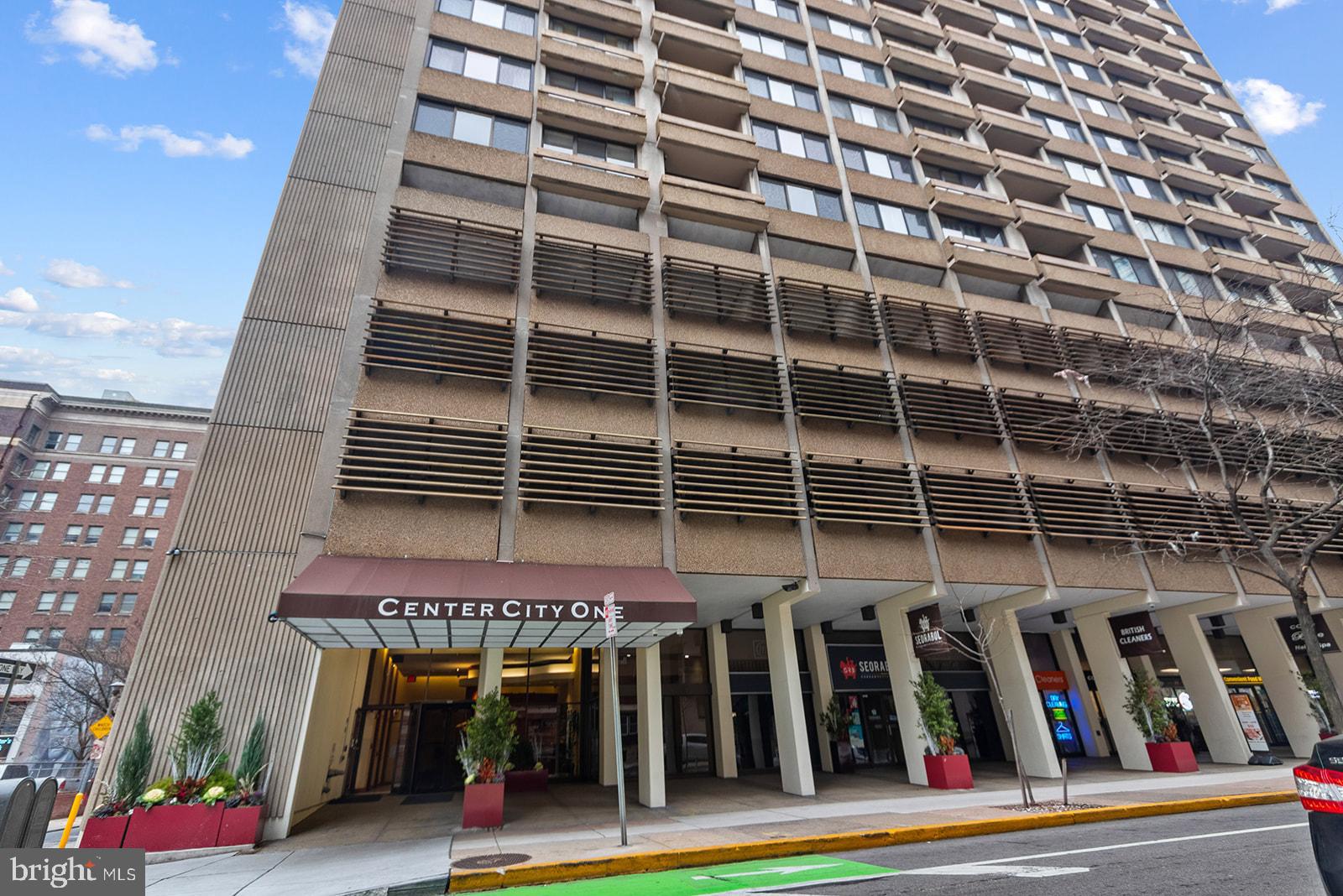 CENTER CITY - Residential Lease