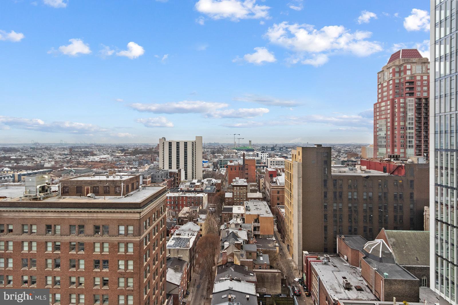 CENTER CITY - Residential Lease