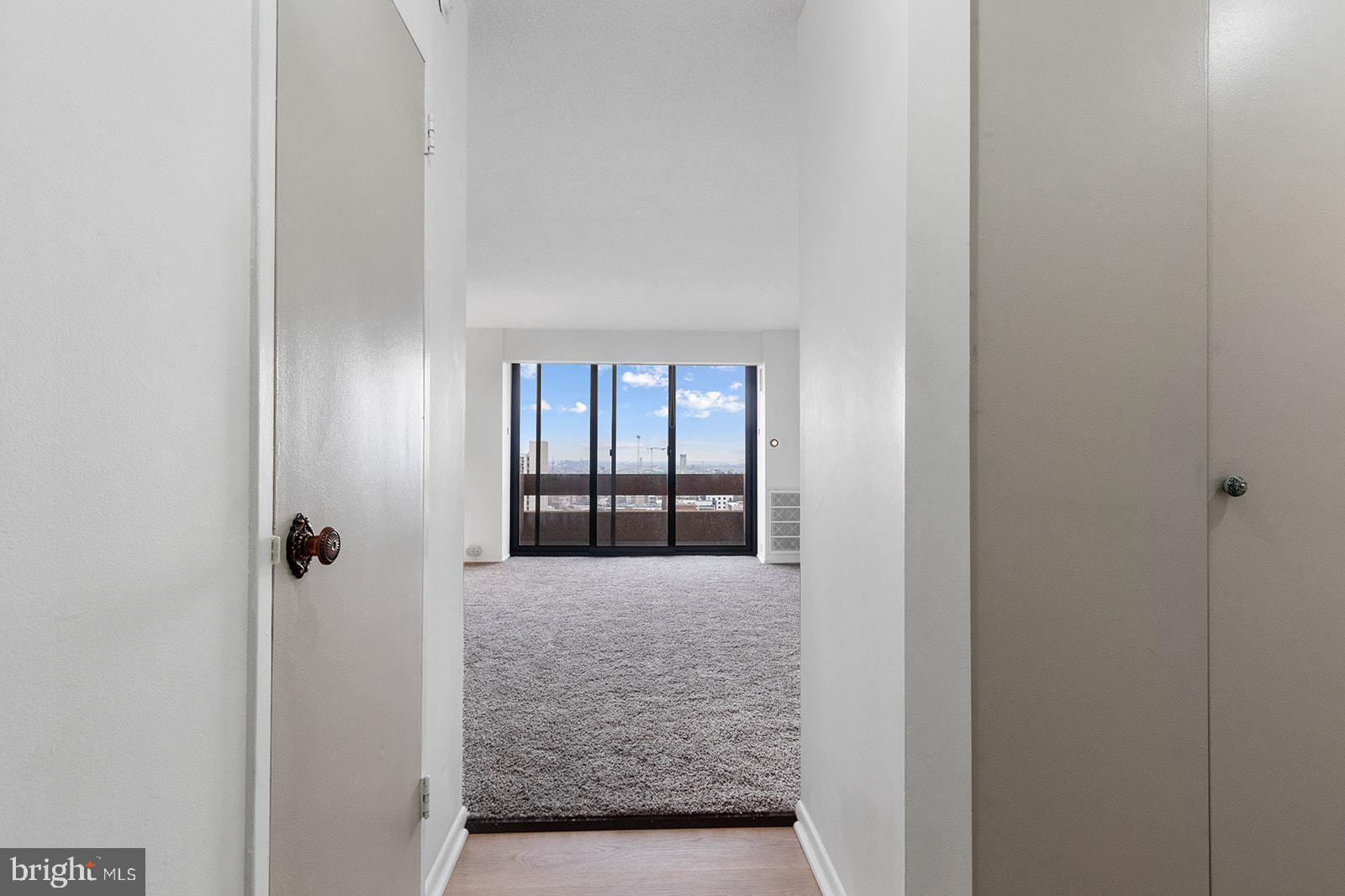 CENTER CITY - Residential Lease