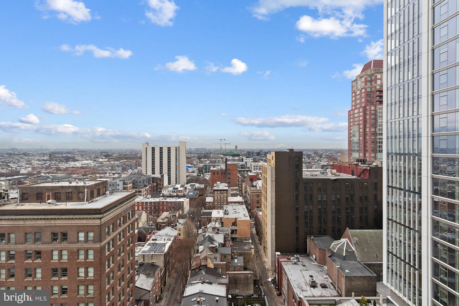 CENTER CITY - Residential Lease