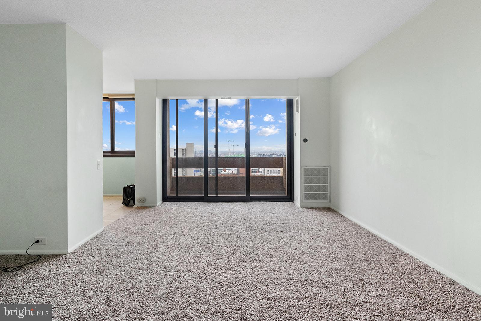 CENTER CITY - Residential Lease