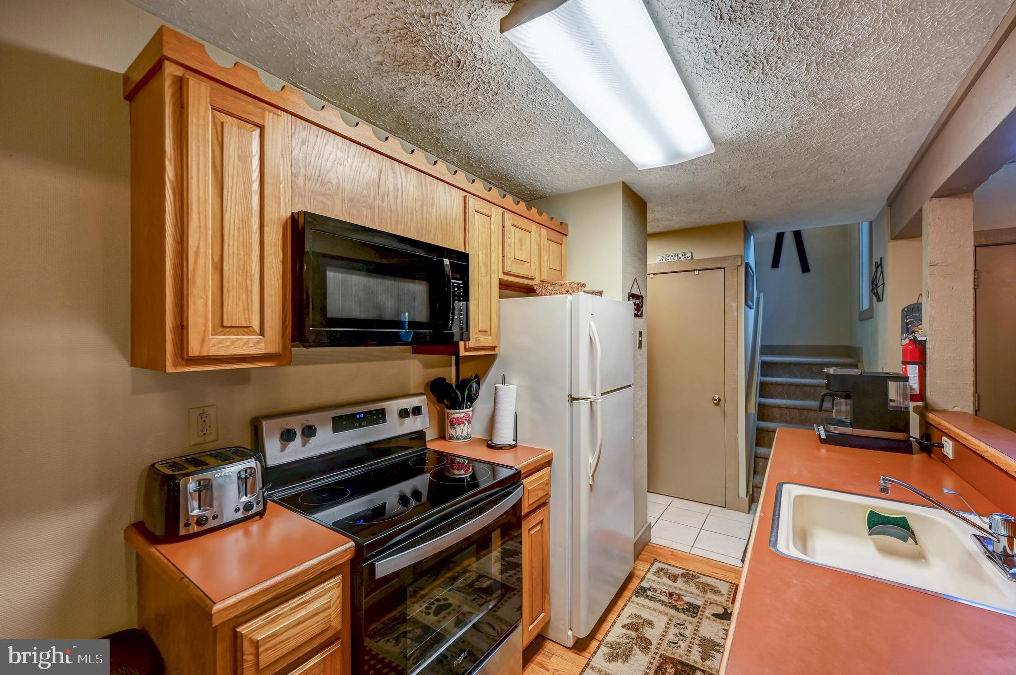 SNOW RIDGE VILLAGE - Residential