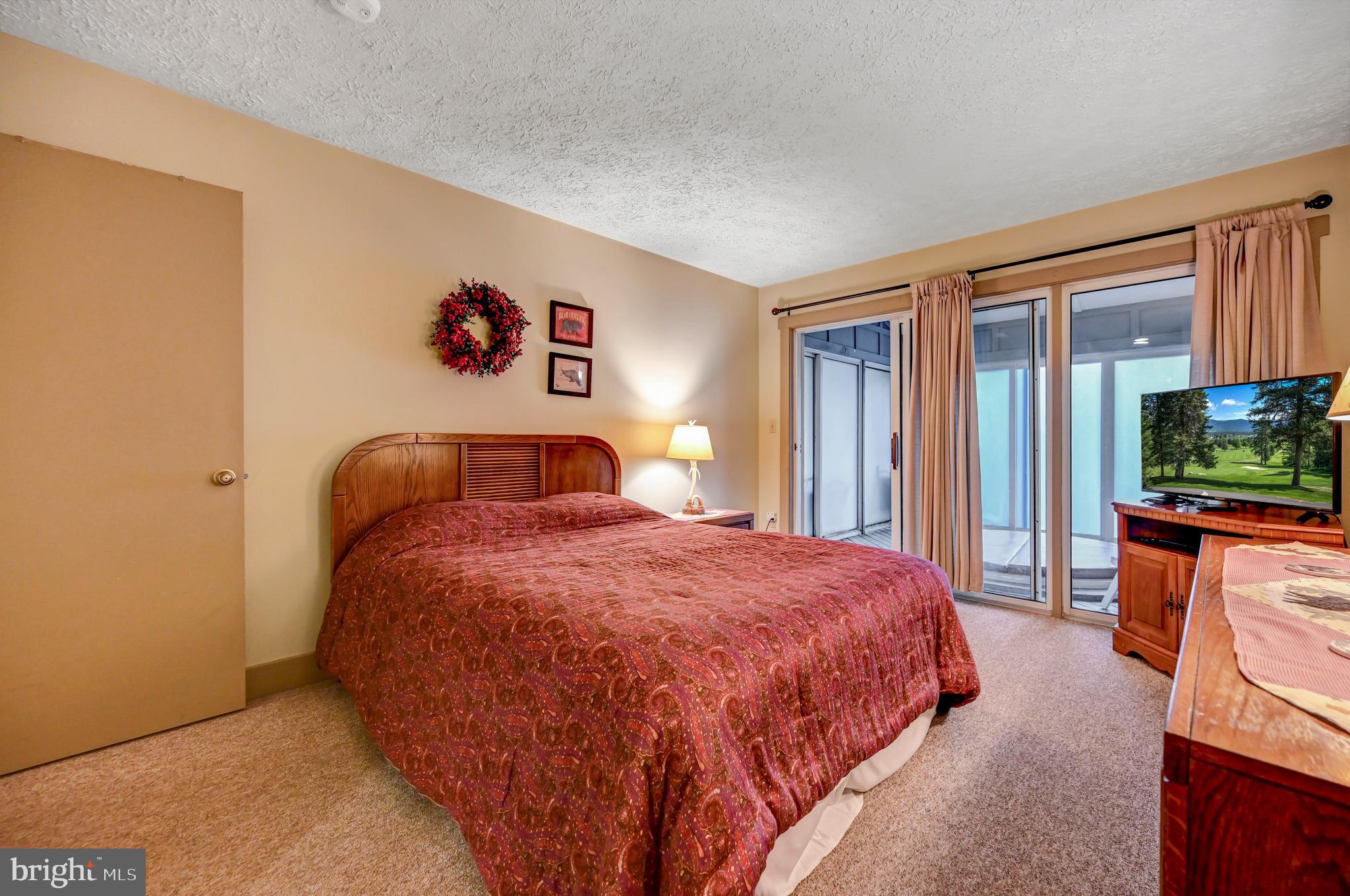 SNOW RIDGE VILLAGE - Residential