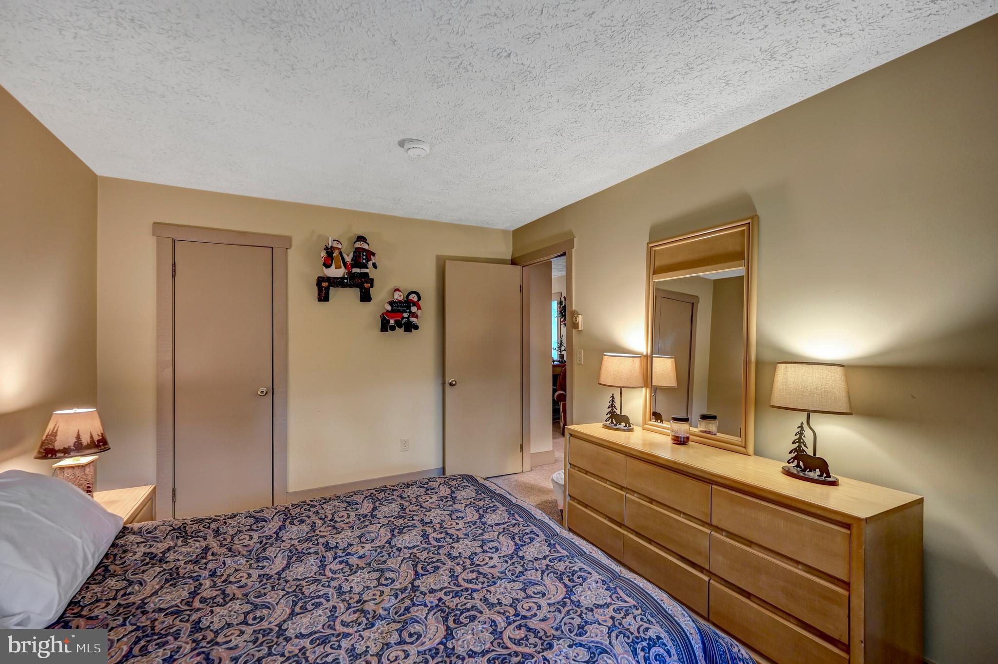 SNOW RIDGE VILLAGE - Residential