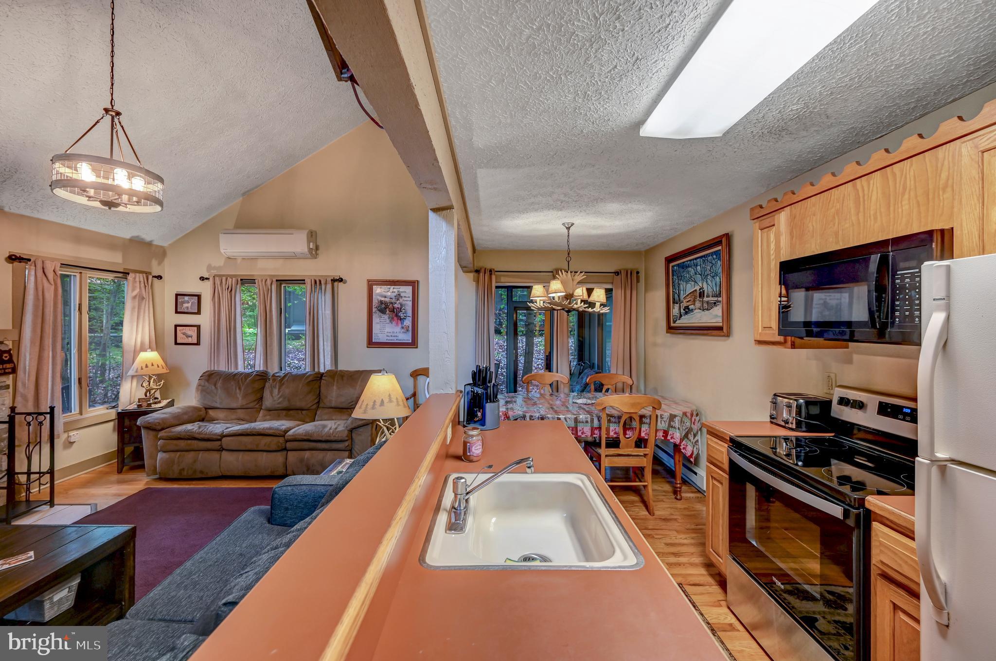 SNOW RIDGE VILLAGE - Residential