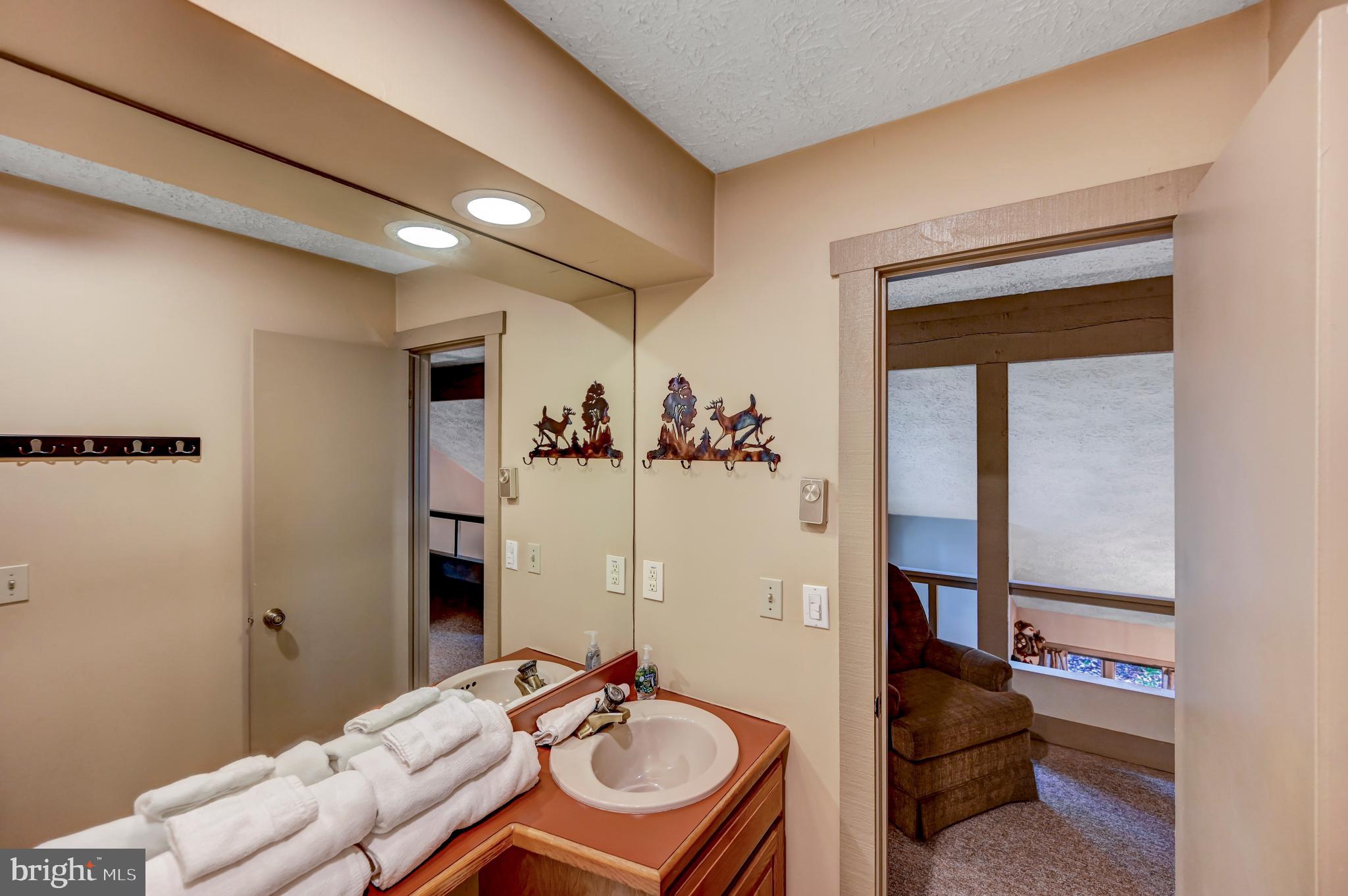 SNOW RIDGE VILLAGE - Residential