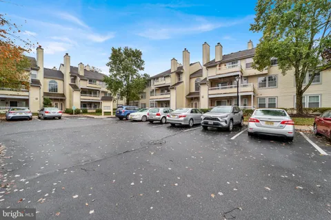 206 Salem Court Unit 6, Princeton, NJ MLS: NJME2066300