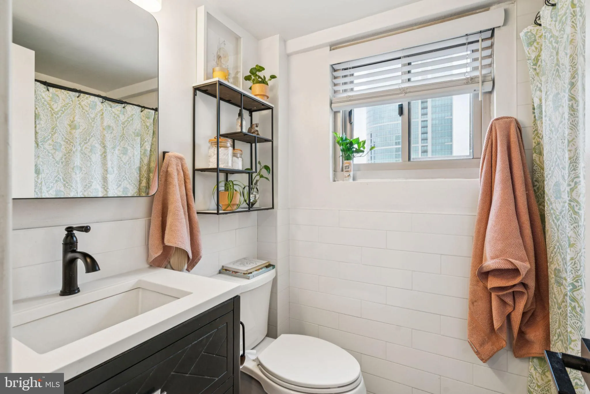 Philadelphia, Pennsylvania 19103, United States, 1 Bedroom Bedrooms, ,1 BathroomBathrooms,Residential,Active,190596