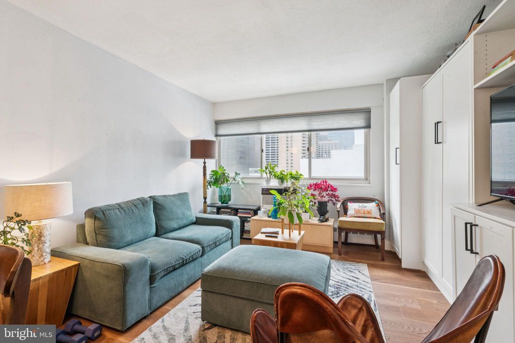 Photo of 2101 Chestnut Street #1504, PHILADELPHIA, PA 19103 (MLS # PAPH2525040)