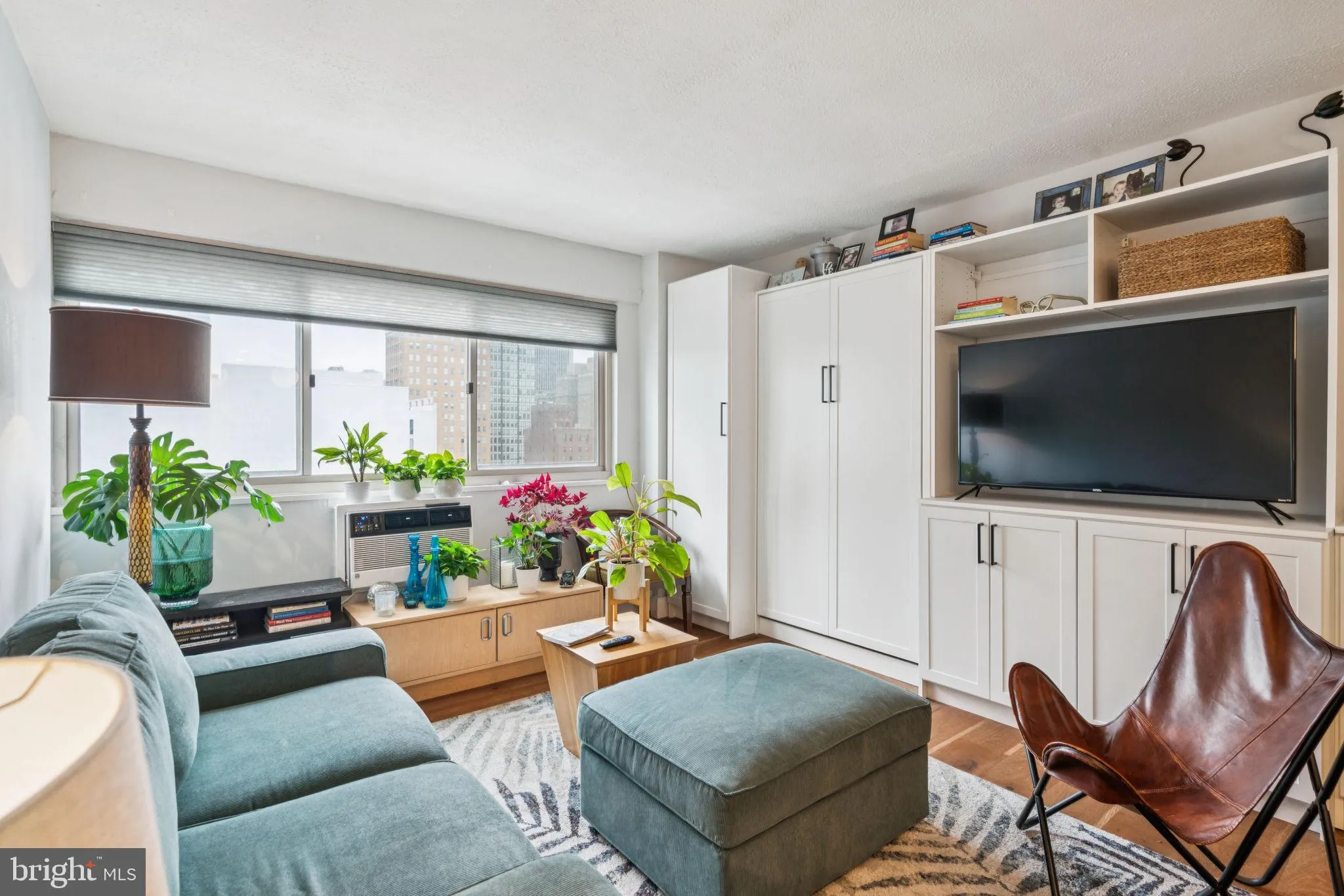 Philadelphia, Pennsylvania 19103, United States, 1 Bedroom Bedrooms, ,1 BathroomBathrooms,Residential,Active,190596