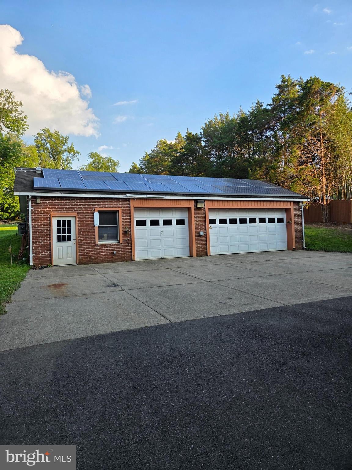 1373 OXFORD VALLEY ROAD