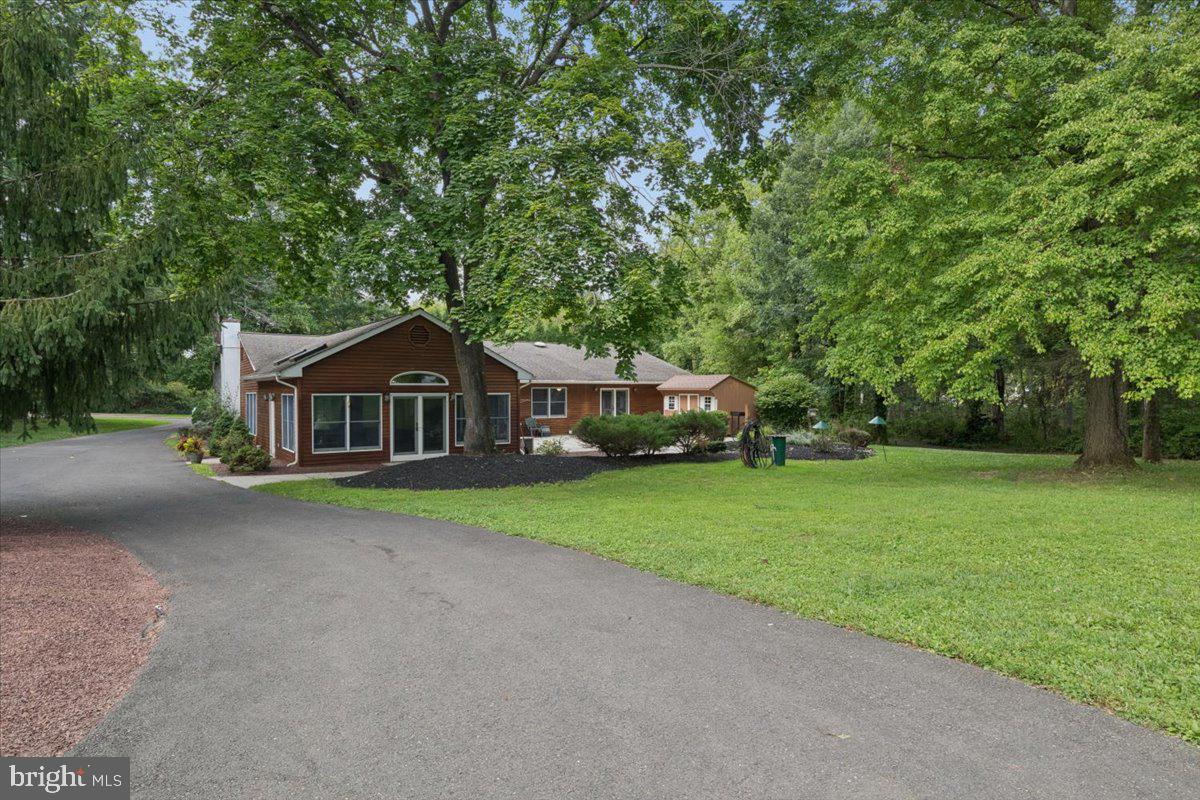 1373 OXFORD VALLEY ROAD