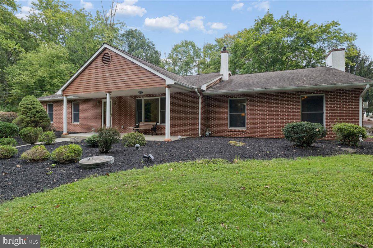 1373 OXFORD VALLEY ROAD