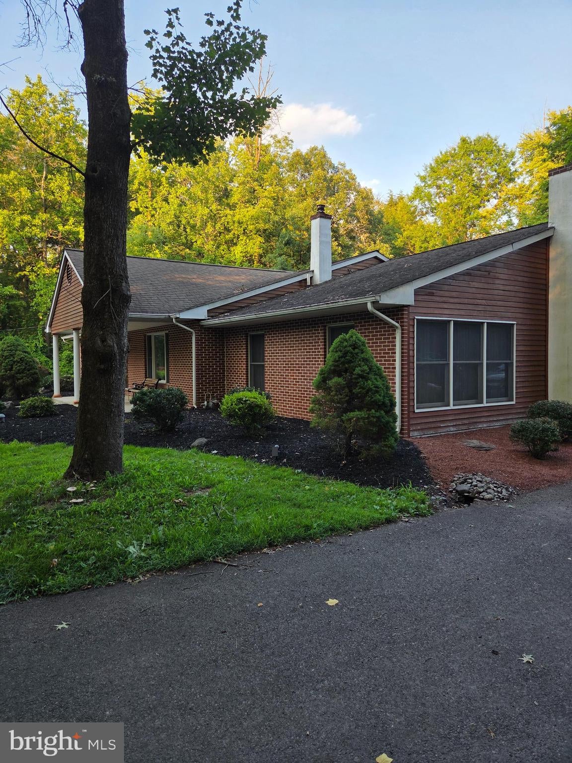 1373 OXFORD VALLEY ROAD