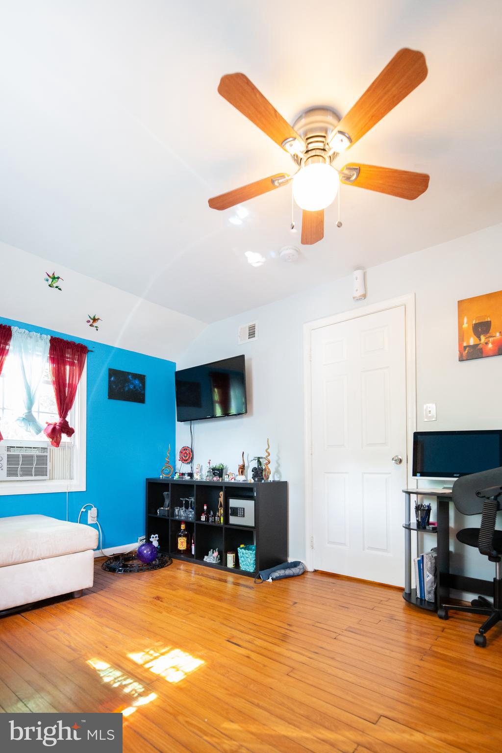 KENTLAND - Residential