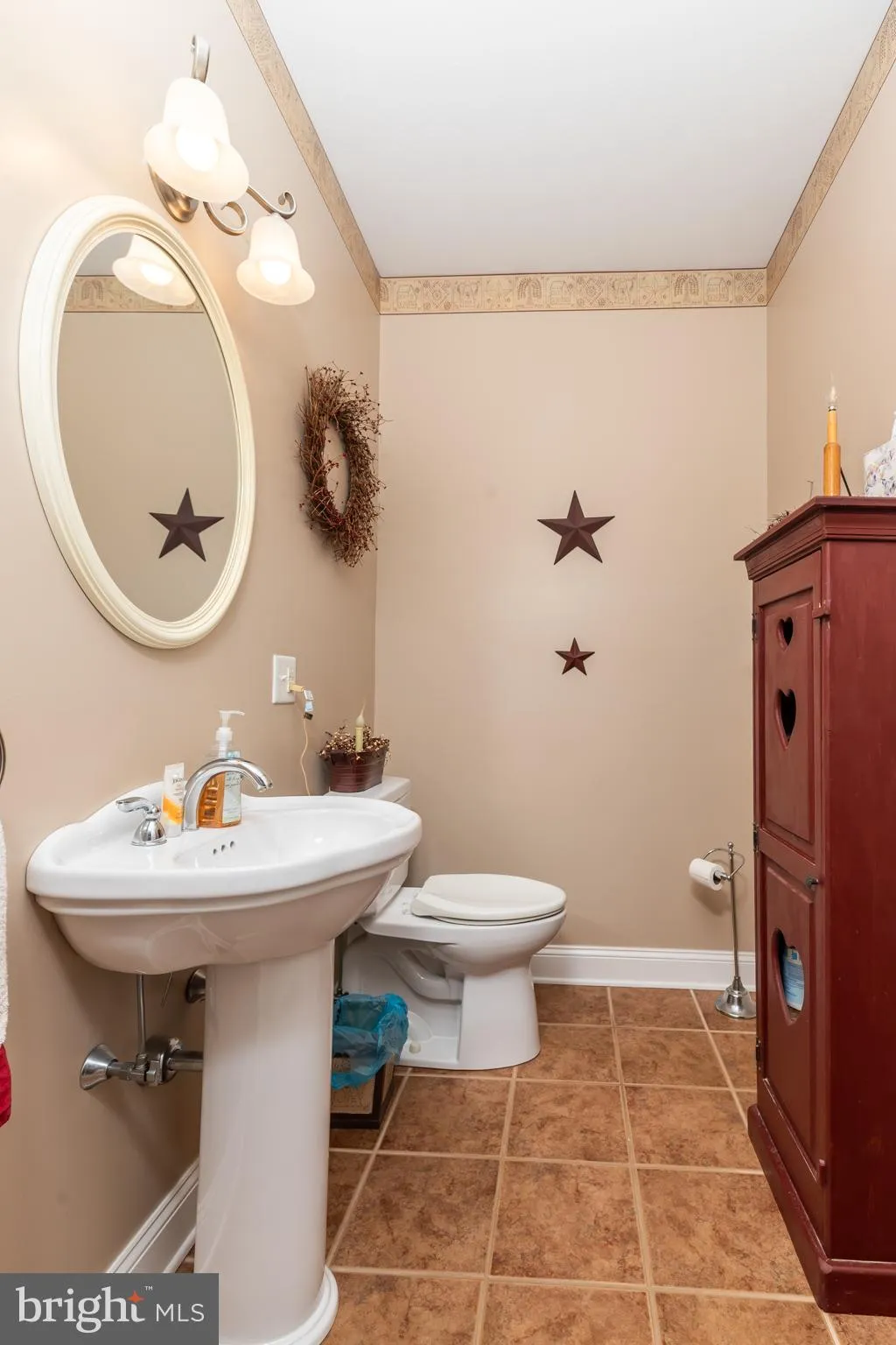 Crisfield, Maryland 21817, United States, 4 Bedrooms Bedrooms, ,4 BathroomsBathrooms,Residential,Contingent,24073