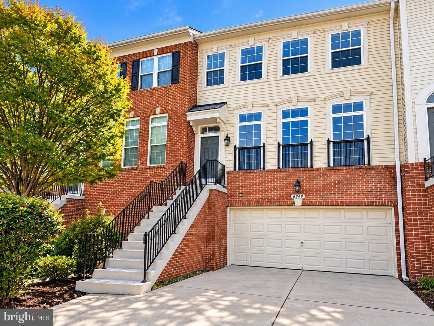 8548 WYNGATE MANOR COURT