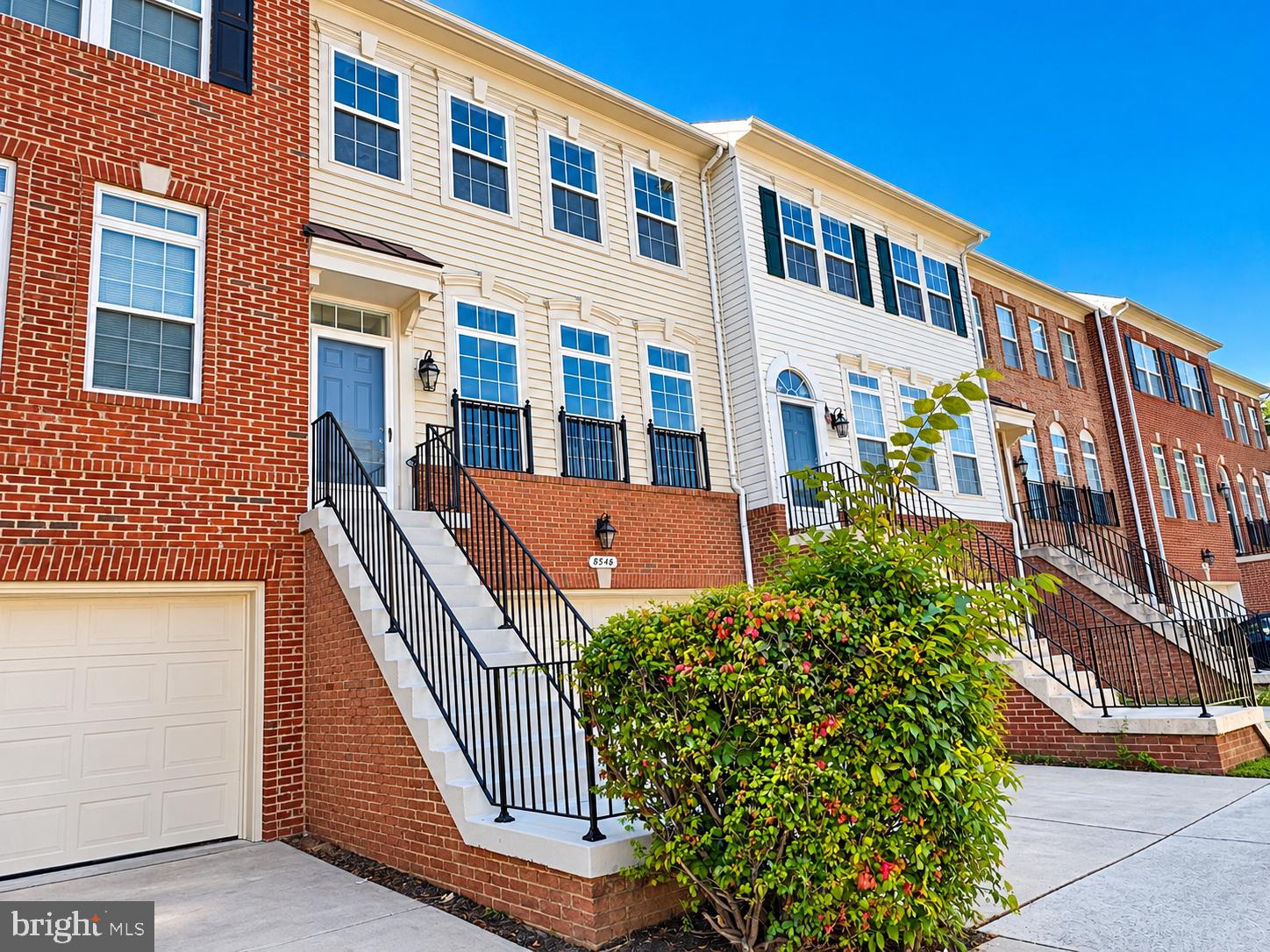 8548 WYNGATE MANOR COURT