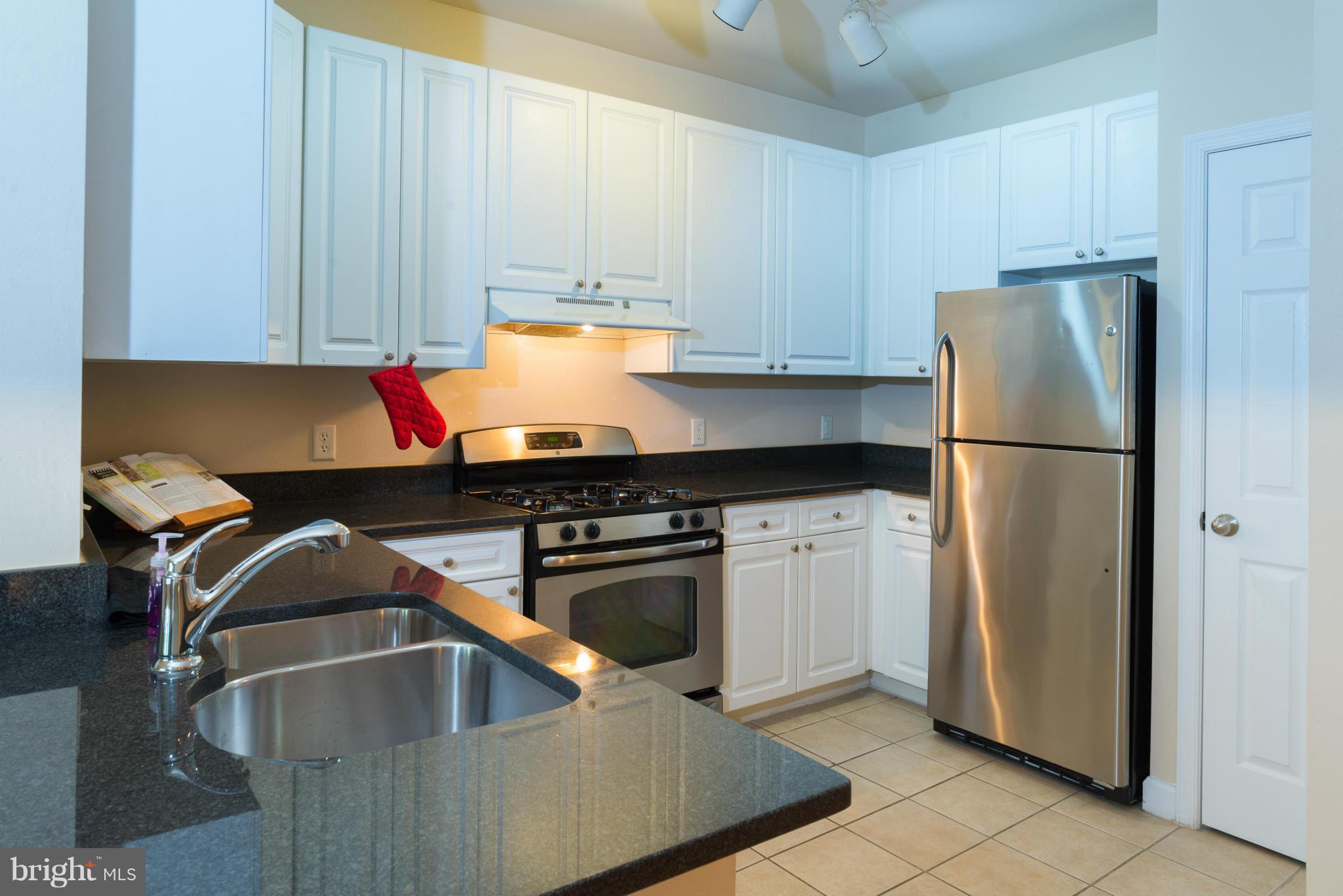 FITZ AT ROCKVILLE TOWN C - Residential