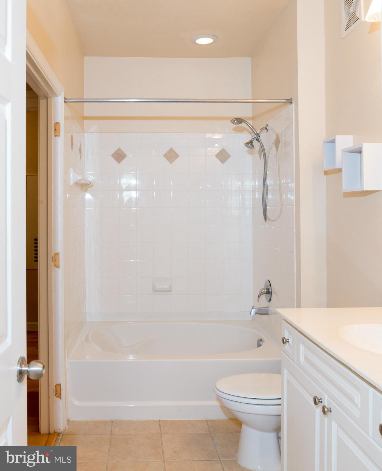 FITZ AT ROCKVILLE TOWN C - Residential