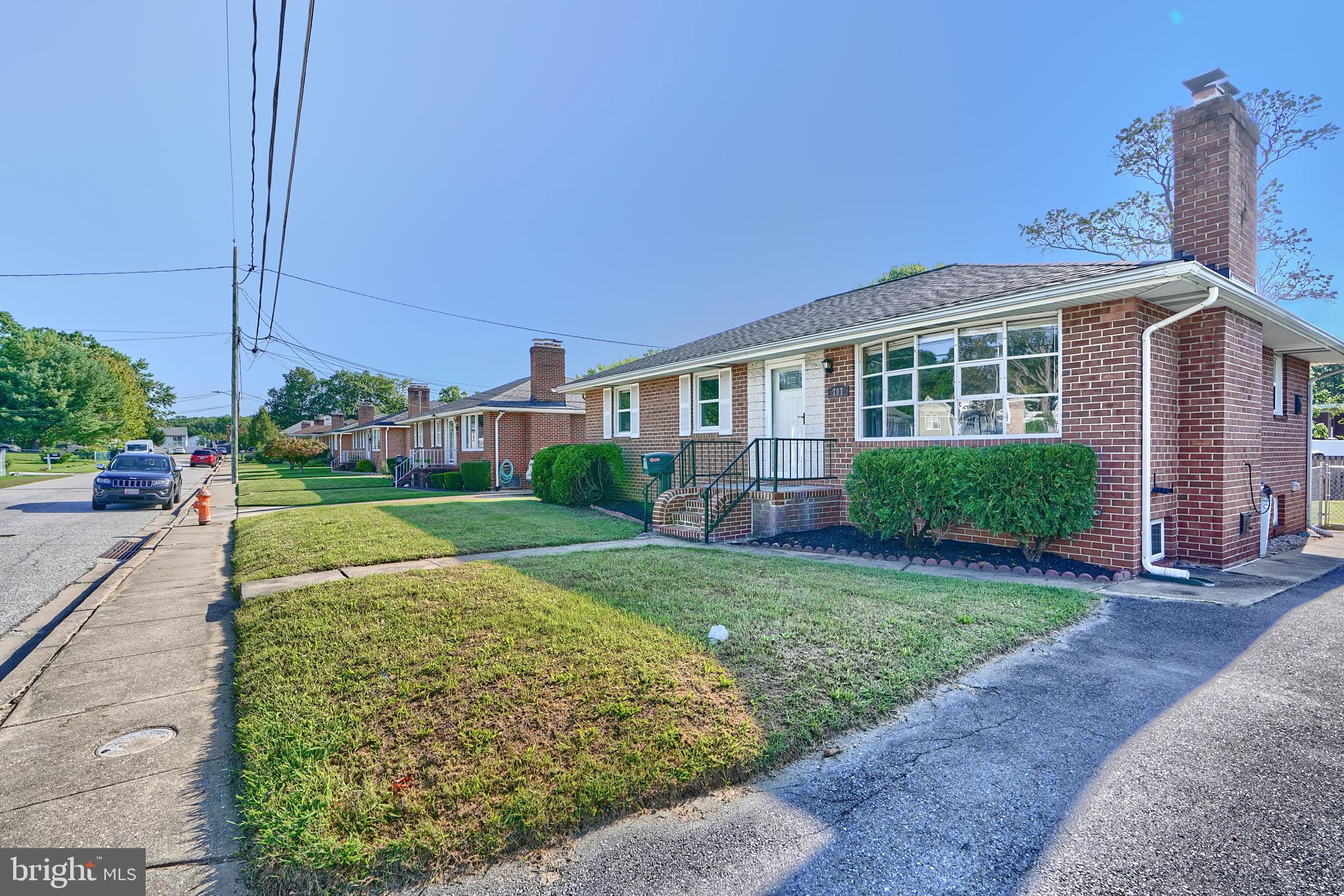WOODWARD SQUARE - Residential