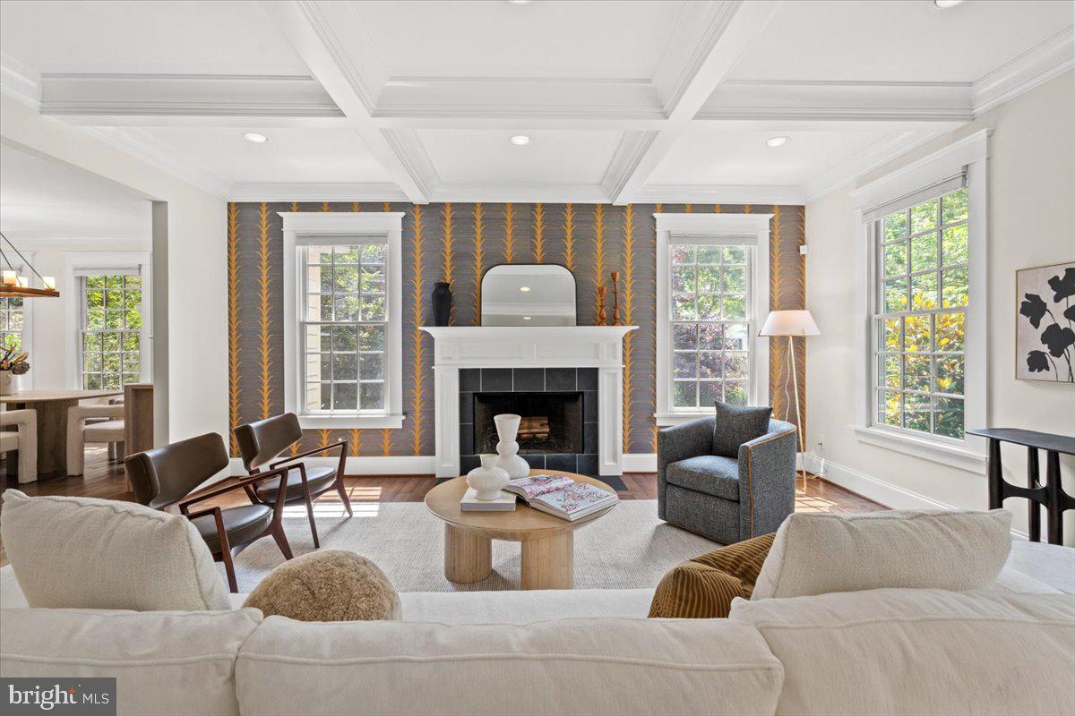 ROSEMONT - Residential