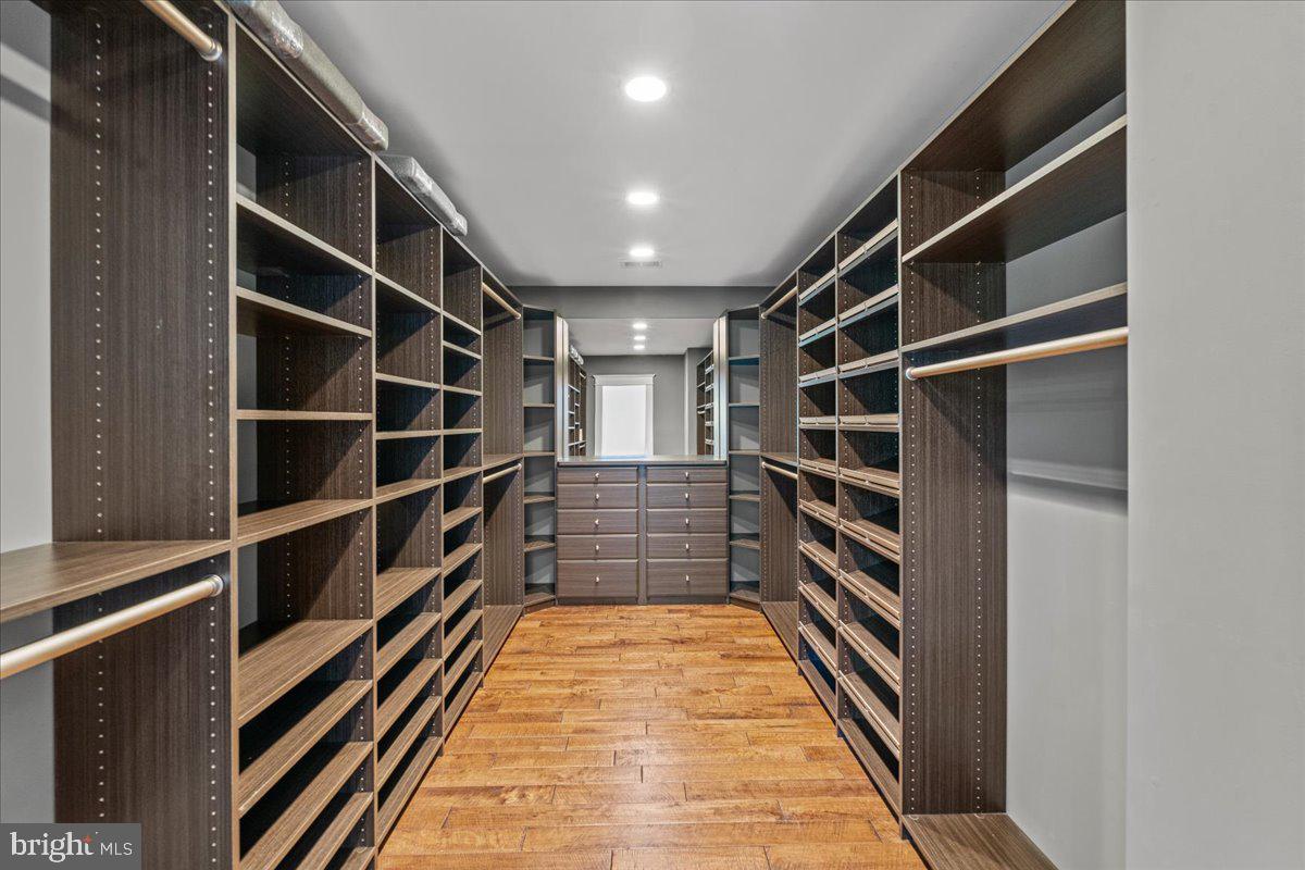 ROSEMONT - Residential