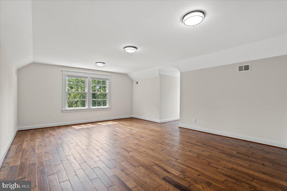 ROSEMONT - Residential