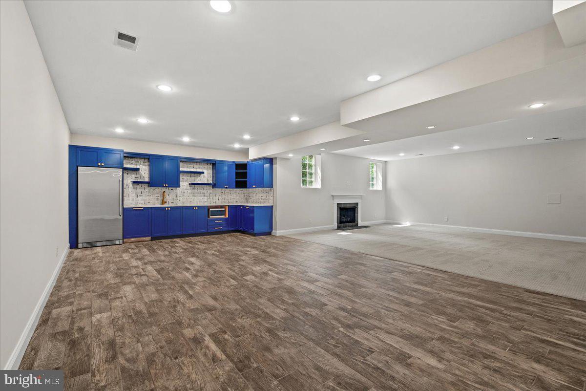 ROSEMONT - Residential