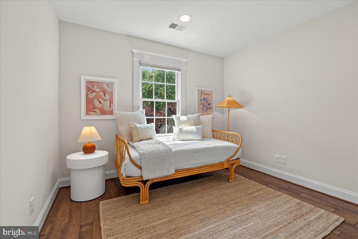 ROSEMONT - Residential