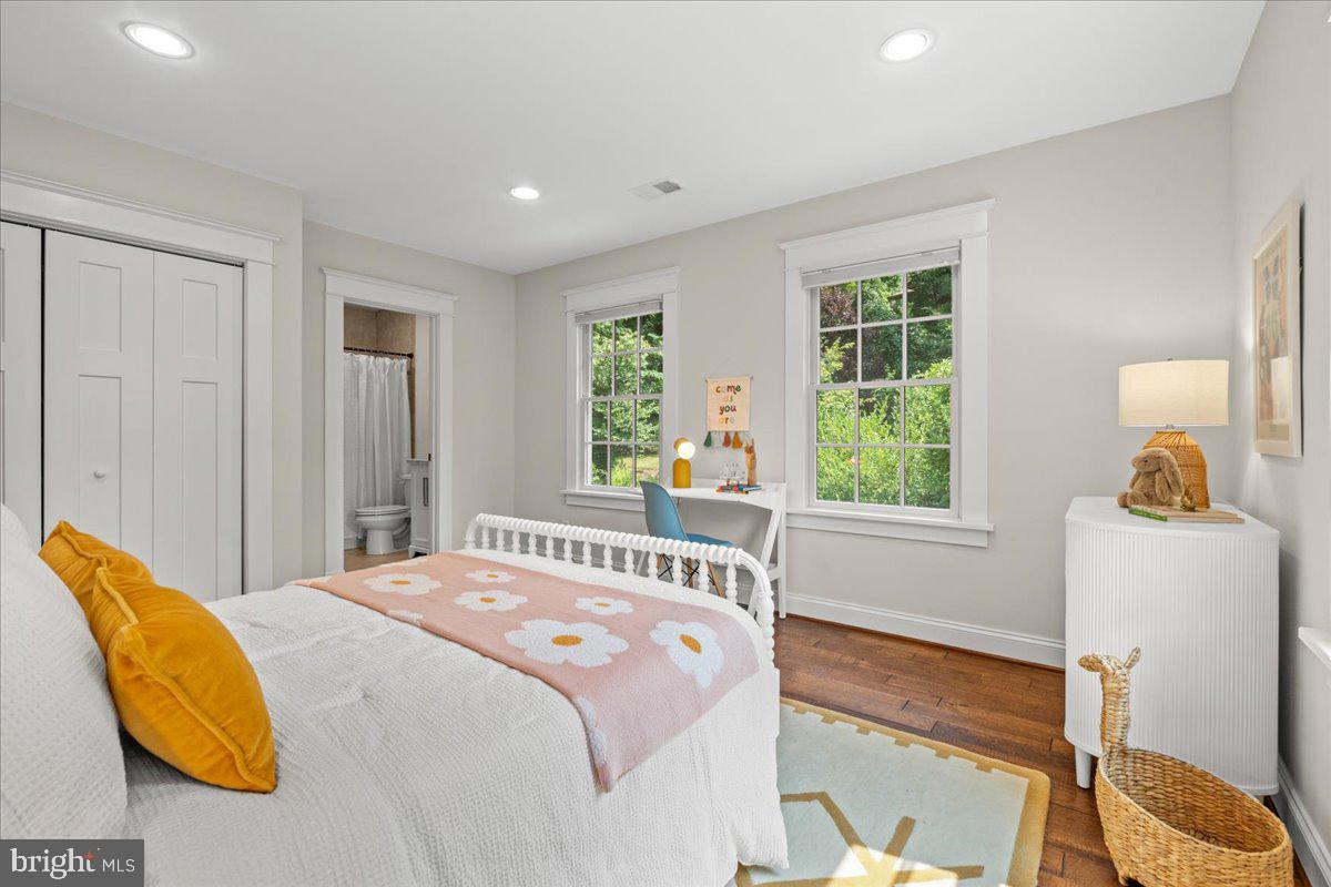 ROSEMONT - Residential