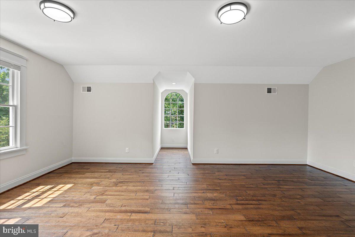 ROSEMONT - Residential