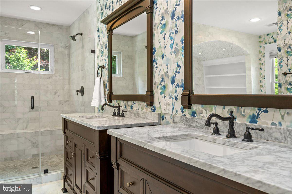 ROSEMONT - Residential