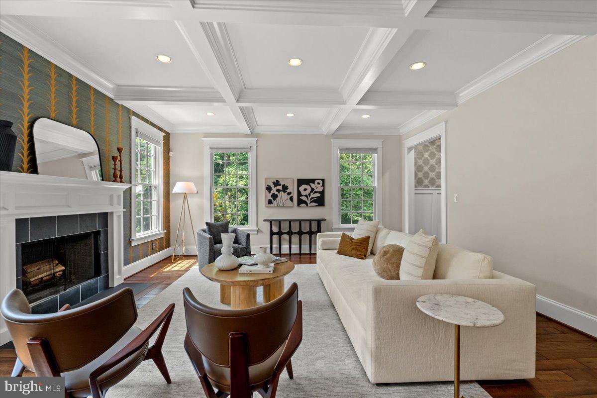 ROSEMONT - Residential