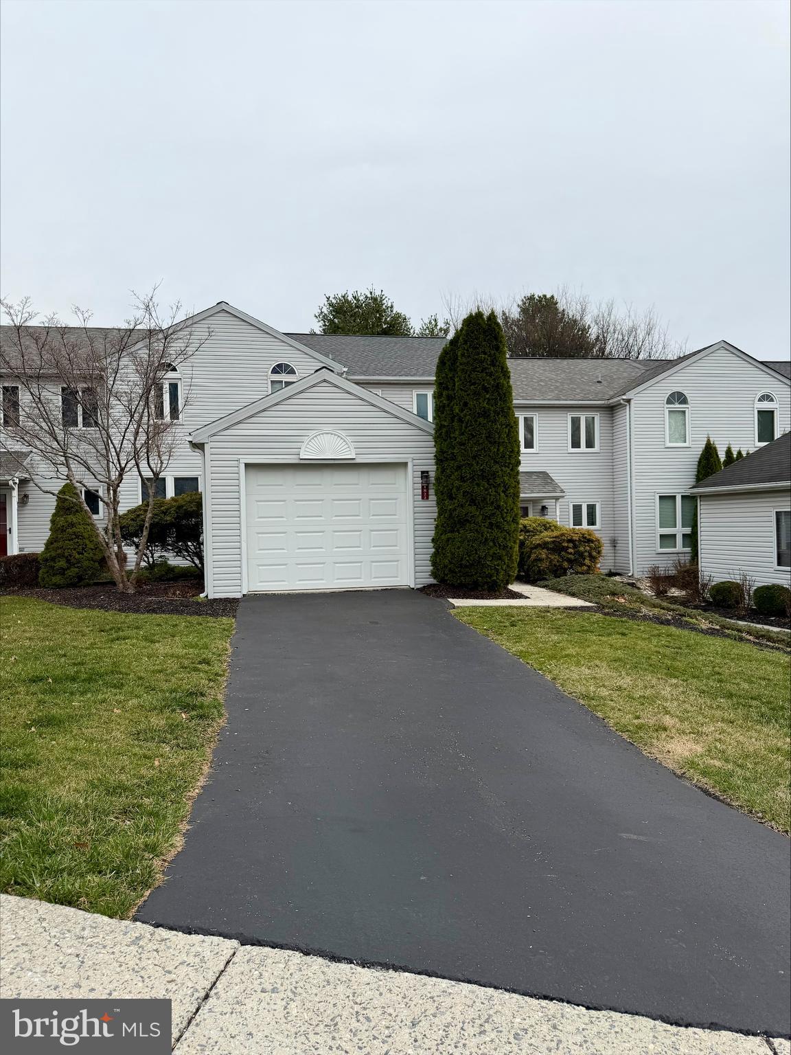 1822 CREEK VIEW DRIVE