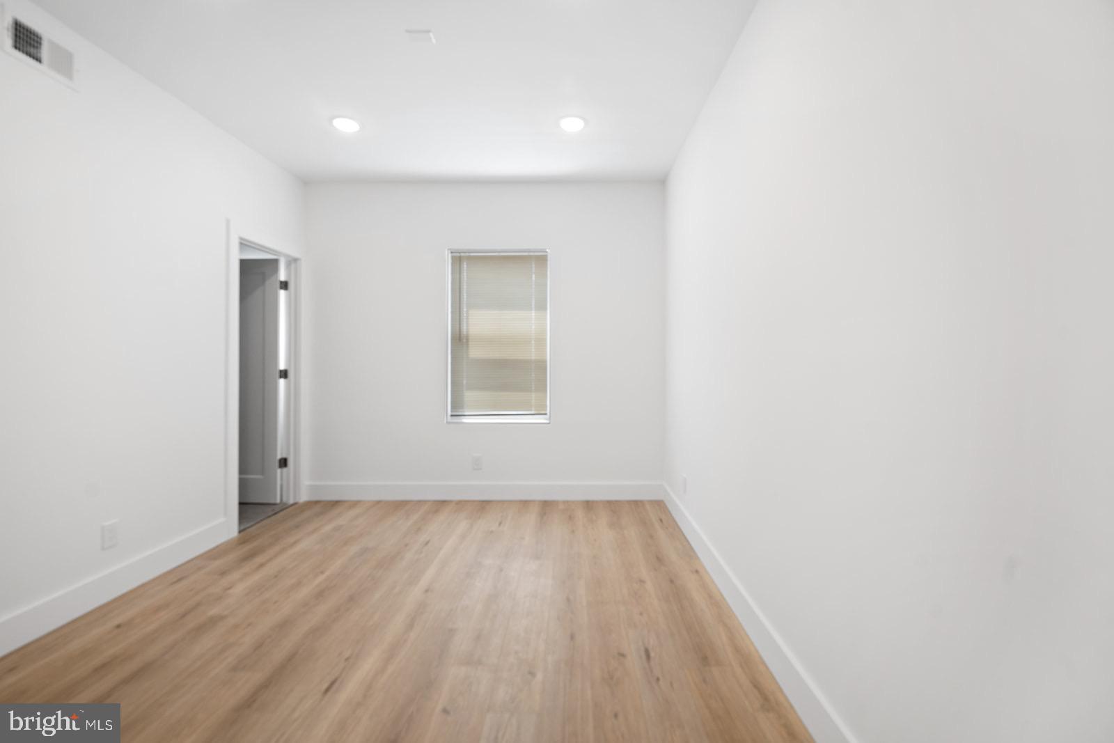 STRAWBERRY MANSION - Residential Lease