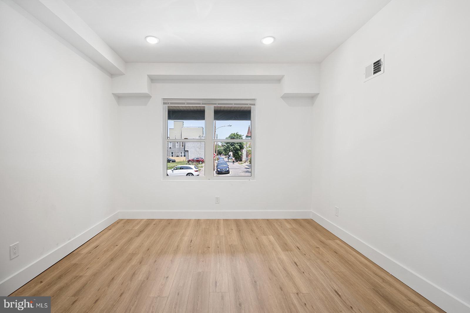 STRAWBERRY MANSION - Residential Lease